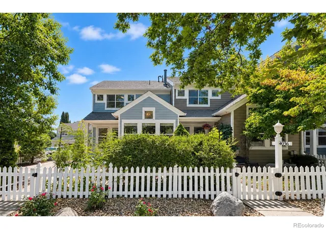 Photo 2 of Townhouse for sale at 4042 Independence Dr, Loveland, CO 80538 | MLS# IR1068459 | Listing updated on 2026-09-26