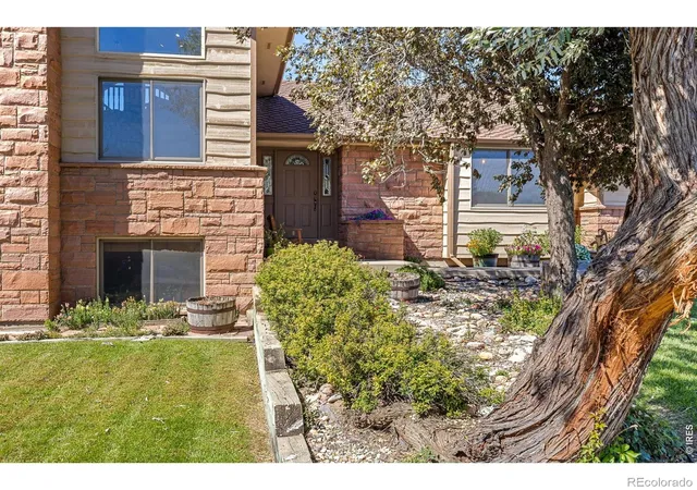 Photo 3 of Single family home for sale at 2909 Pronghorn Ct, Loveland, CO 80537 | MLS# IR1068463 | Listing updated on 2026-09-27