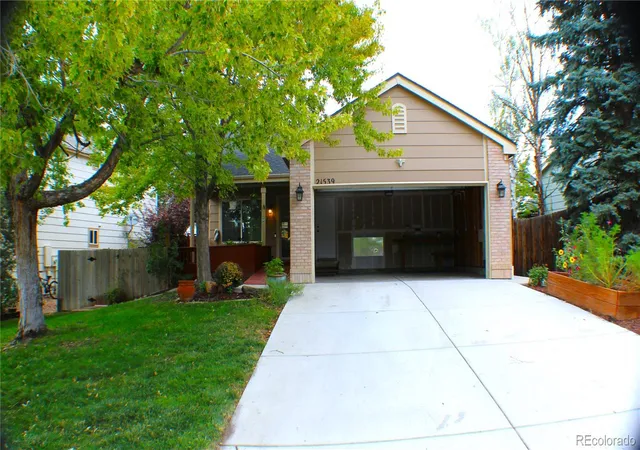 Single family home for sale at 21539 E Crestridge Pl, Centennial, CO 80015 | MLS# 8021795