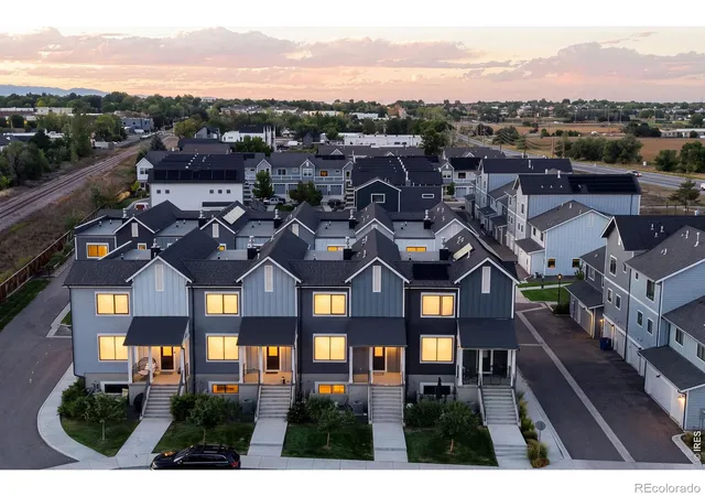 Photo 2 of Townhouse for sale at 258 Lock St, Louisville, CO 80027 | MLS# IR1068478 | Listing updated on 2026-10-10