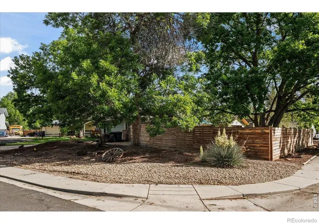 Photo 2 of Single family home for sale at 1100 Atlas Cir S, Lafayette, CO 80026 | MLS# IR1068479 | Listing updated on 2026-09-23