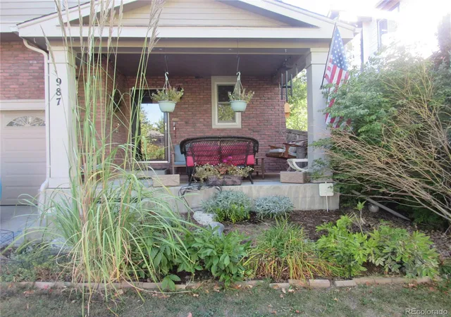 Photo 3 of Sale Pending at 987 Tamarac St, Denver, CO 80230 | MLS# 2844691 | Listing updated on 2026-09-26