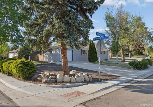 Photo 2 of Single family home for sale at 6055 Benton St, Arvada, CO 80003 | MLS# 2616232 | Listing updated on 2026-09-22