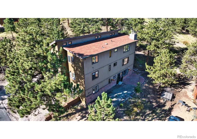 Photo 3 of Condo for sale at 517 Driftwood Ave #1, Estes Park, CO 80517 | MLS# IR1068493 | Listing updated on 2026-09-21