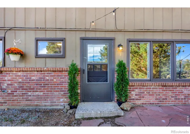 Photo 4 of Condo for sale at 517 Driftwood Ave #1, Estes Park, CO 80517 | MLS# IR1068493 | Listing updated on 2026-09-21