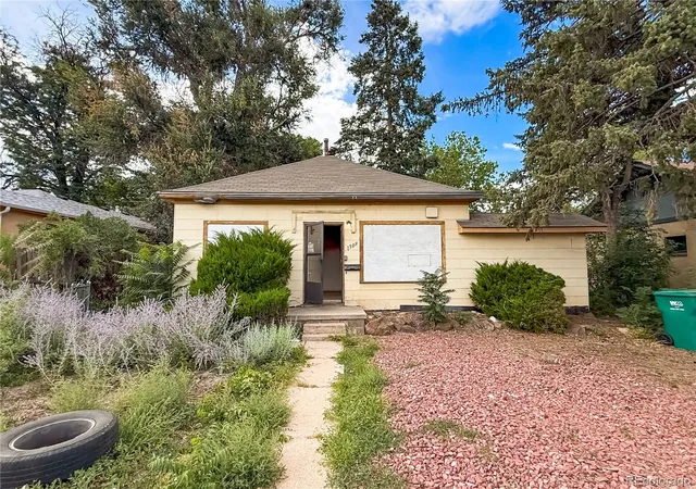 Photo 1 of Single family home for sale at 1309 Chester St, Aurora, CO 80010 | MLS# 1999631 | Listing updated on 2026-09-21