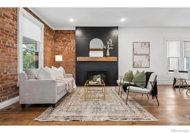 Single family home for sale at 1004 S Pennsylvania St, Denver, CO 80209 | MLS# IR1068543 | Listing updated on 2026-10-03
