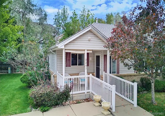 Photo 3 of Townhouse for sale at 2247 S Iola St, Aurora, CO 80014 | MLS# 3984215 | Listing updated on 2026-09-29