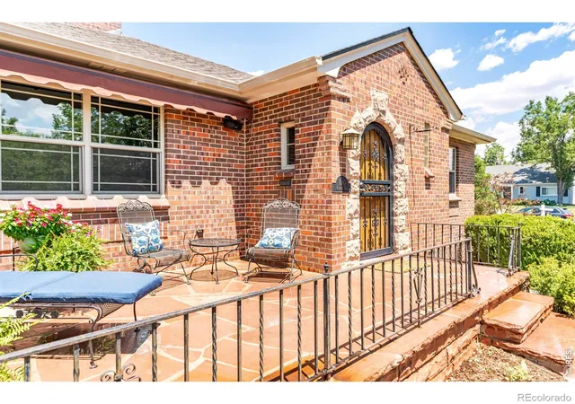 Photo 3 of Single family home for sale at 1090 Bonnie Brae Blvd, Denver, CO 80209 | MLS# IR1068563 | Listing updated on 2026-09-16