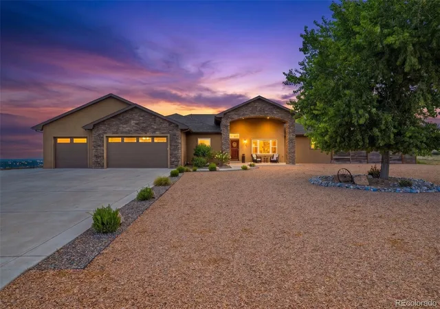Photo 2 of Single family home for sale at 1148 W Buena Ventura Ct, Pueblo, CO 81007 | MLS# 4966251 | Listing updated on 2026-09-24