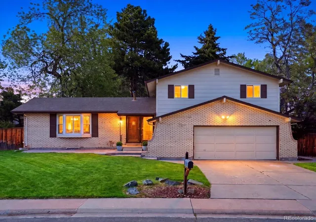 Single family home for sale at 8923 W Warren Dr, Lakewood, CO 80227 | MLS# 4551701