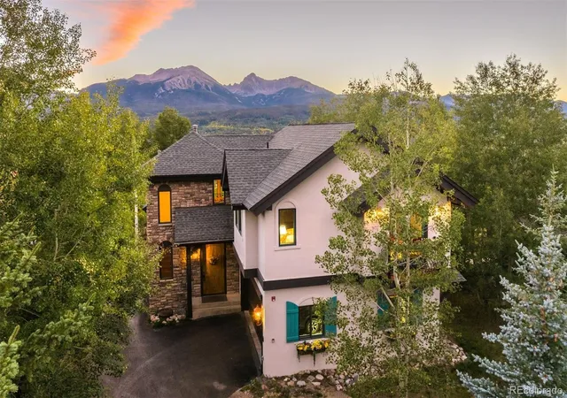Photo 1 of Single family home for sale at 2204 Hamilton Crk Rd, Silverthorne, CO 80498 | MLS# 7071598 | Listing updated on 2026-09-12