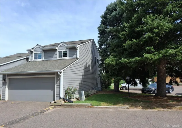 Photo 2 of Townhouse for sale at 12553 E Cornell Cir, Aurora, CO 80014 | MLS# 4423874 | Listing updated on 2026-09-13