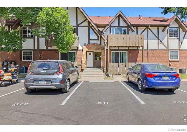 Photo 3 of Condo for sale at 3250 Oneal Cir #D11, Boulder, CO 80301 | MLS# IR1068592 | Listing updated on 2026-10-27