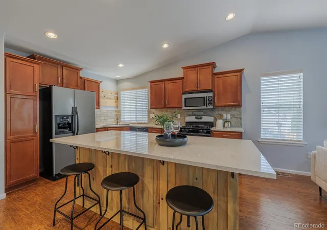 Photo 3 of Sale Pending at 1942 Morningview Ln, Castle Rock, CO 80109 | MLS# 3276286 | Listing updated on 2026-09-28