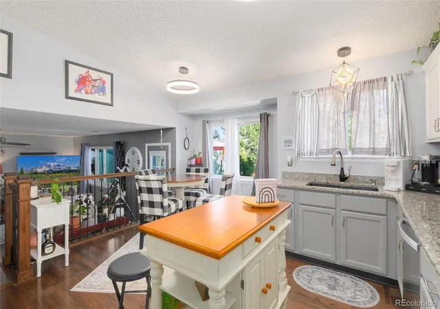 Photo 3 of Single family home for sale at 9670 Whitecliff Pl, Highlands Ranch, CO 80129 | MLS# 4463534 | Listing updated on 2026-10-23