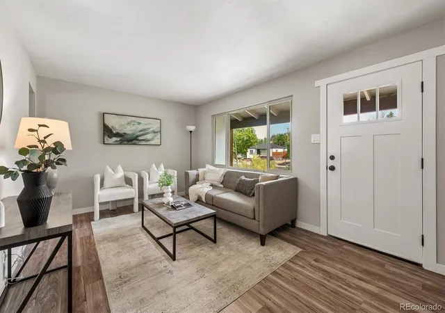 Photo 1 of Single family home for sale at 1917 Kingston St, Aurora, CO 80010 | MLS# 2250289 | Listing updated on 2026-10-06