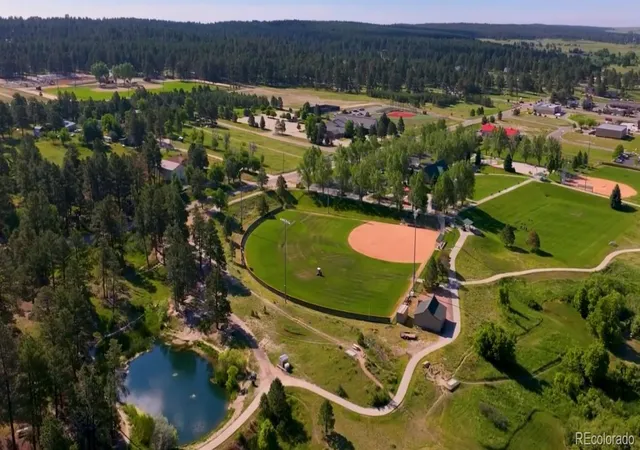 Photo 4 of Single family home for sale at 3531 Aspen Glen Loop, Elizabeth, CO 80107 | MLS# 2167149 | Listing updated on 2026-09-30
