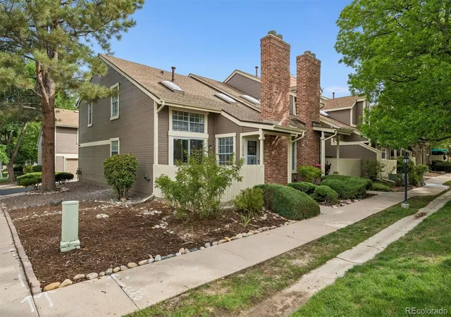 Photo 2 of Townhouse for sale at 1990 S Helena St #A, Aurora, CO 80013 | MLS# 9088003 | Listing updated on 2026-10-08
