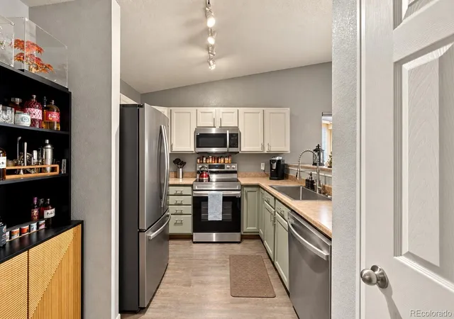 Photo 4 of Single family home for sale at 1324 Silver Hawk Ct, Pueblo, CO 81008 | MLS# 6278301 | Listing updated on 2026-10-08