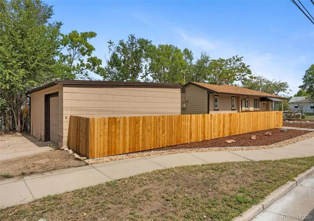 Photo 3 of Single family home for sale at 3101 W Cedar Ave, Denver, CO 80219 | MLS# 4645723 | Listing updated on 2026-09-17