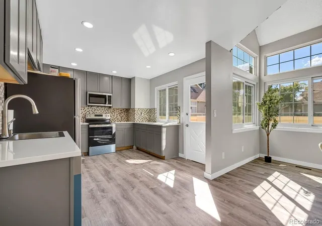 Photo 4 of Townhouse for sale at 7373 E Iowa Ave #1084, Denver, CO 80231 | MLS# 7888468 | Listing updated on 2026-10-09
