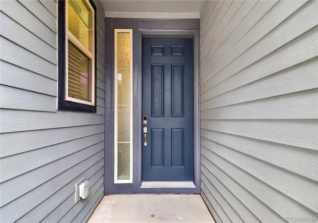 Photo 2 of Single family home for sale at 9725 Bennett Peak St, Littleton, CO 80125 | MLS# 8883705 | Listing updated on 2026-09-13