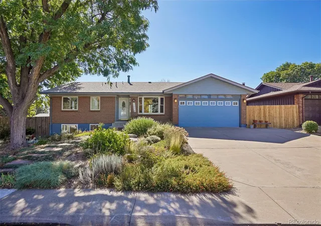 Photo 1 of Single family home for sale at 1576 S Wright Ct, Lakewood, CO 80228 | MLS# 1835897 | Listing updated on 2026-09-29