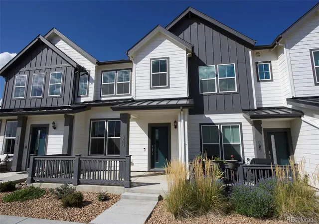 Photo 2 of Townhouse for sale at 2013 S Gold Bug Way, Aurora, CO 80018 | MLS# 3760488 | Listing updated on 2026-09-14