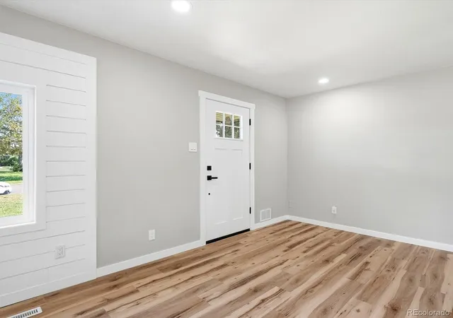 Photo 3 of Single family home for sale at 3541 N Monaco St Pkwy, Denver, CO 80207 | MLS# 2213354 | Listing updated on 2026-10-06
