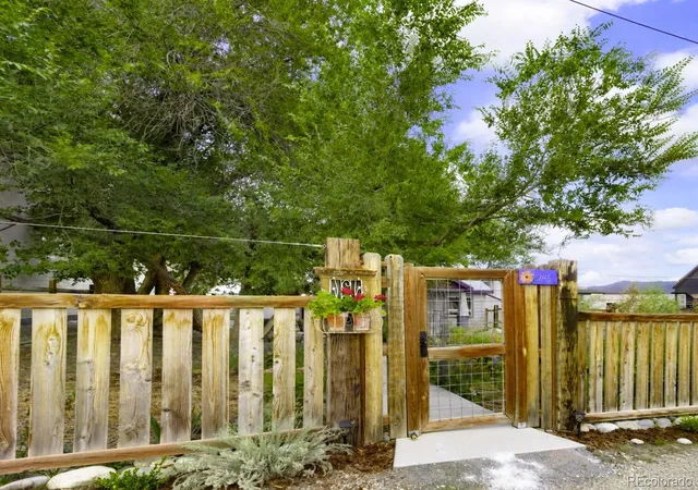 Photo 3 of Single family home for sale at 745 Scott St, Salida, CO 81201 | MLS# 7027294 | Listing updated on 2026-09-27
