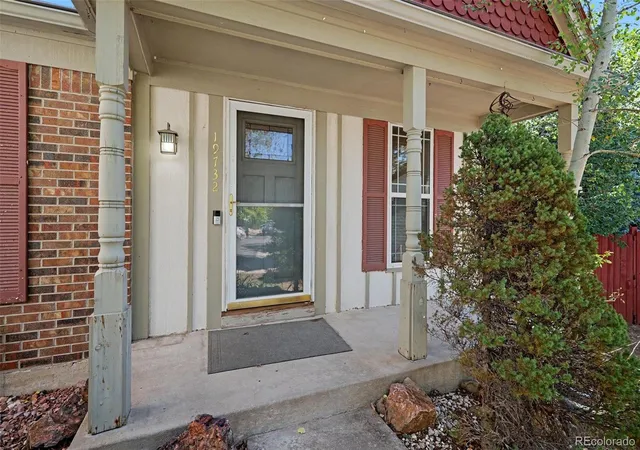 Photo 3 of Single family home for sale at 19732 E Bates Dr, Aurora, CO 80013 | MLS# 8345695 | Listing updated on 2026-10-02