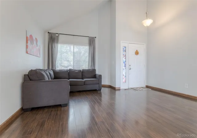 Photo 3 of Single family home for sale at 6917 Edgewood Ct, Highlands Ranch, CO 80130 | MLS# 4851789 | Listing updated on 2026-10-03