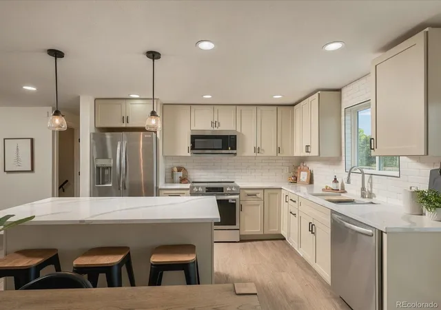 Photo 2 of Single family home for sale at 7474 Kendall St, Arvada, CO 80003 | MLS# 6750722 | Listing updated on 2026-09-24