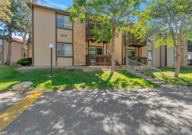 Condo for sale at 1873 S Pitkin Cir #B, Aurora, CO 80017 | MLS# 3969222