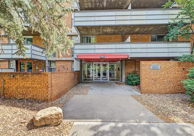 Photo 2 of Condo for sale at 2500 S York St #411, Denver, CO 80210 | MLS# 7330907 | Listing updated on 2026-09-28