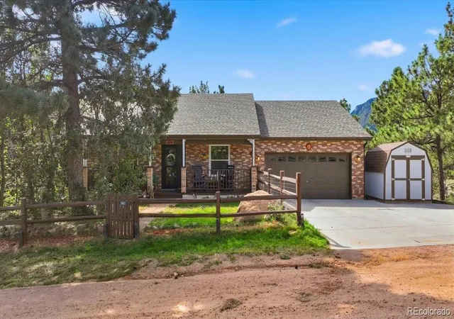 Photo 3 of Single family home for sale at 821 3rd Street, Palmer Lake, CO 80133 | MLS# 2606997 | Listing updated on 2026-10-02