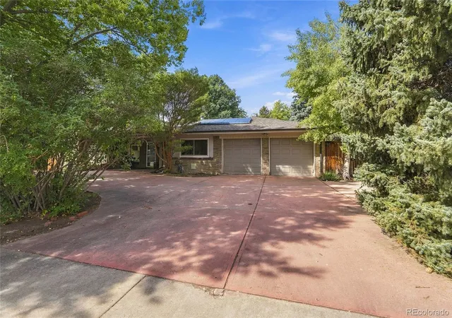 Photo 2 of Single family home for sale at 1005 Lamar St, Lakewood, CO 80214 | MLS# 6144131 | Listing updated on 2026-09-19