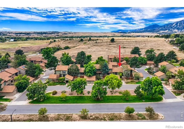 Photo 2 of Townhouse for sale at 4176 Greenbriar Blvd, Boulder, CO 80305 | MLS# IR1068653 | Listing updated on 2026-10-04