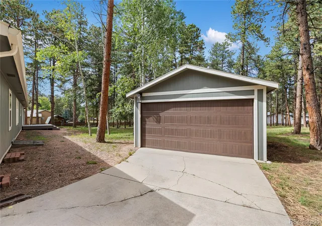 Photo 3 of Single family home for sale at 450 County Rd, Woodland Park, CO 80863 | MLS# 5092657 | Listing updated on 2026-10-29