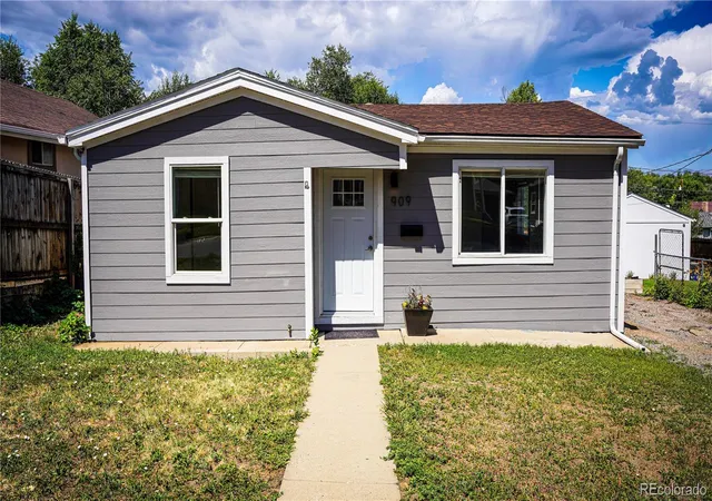 Single family home for sale at 909 Meade St, Denver, CO 80204 | MLS# 8726544