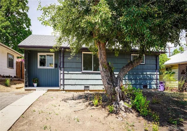 Single family home for sale at 711 S Lipan St, Denver, CO 80223 | MLS# 5226187