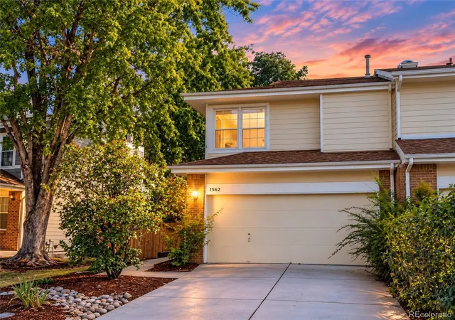 Townhouse for sale at 1562 S Spruce St, Denver, CO 80231 | MLS# 7158683