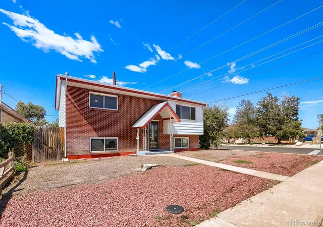 Photo 1 of Single family home for sale at 831 Mckinley Ave, Fort Lupton, CO 80621 | MLS# 9006592 | Listing updated on 2026-09-22