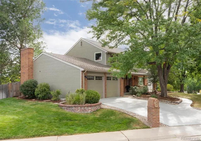 Photo 4 of Single family home for sale at 7401 S Harrison Way, Centennial, CO 80122 | MLS# 5303373 | Listing updated on 2026-09-19