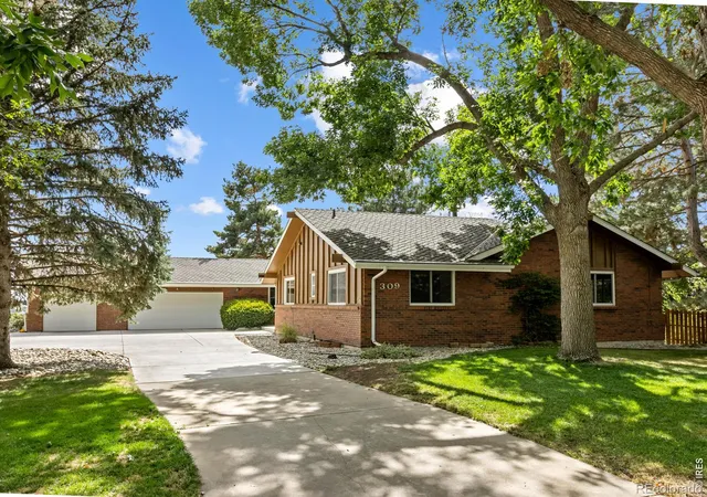 Photo 3 of Single family home for sale at 309 Glenview Ct, Longmont, CO 80504 | MLS# IR1068688 | Listing updated on 2026-09-30