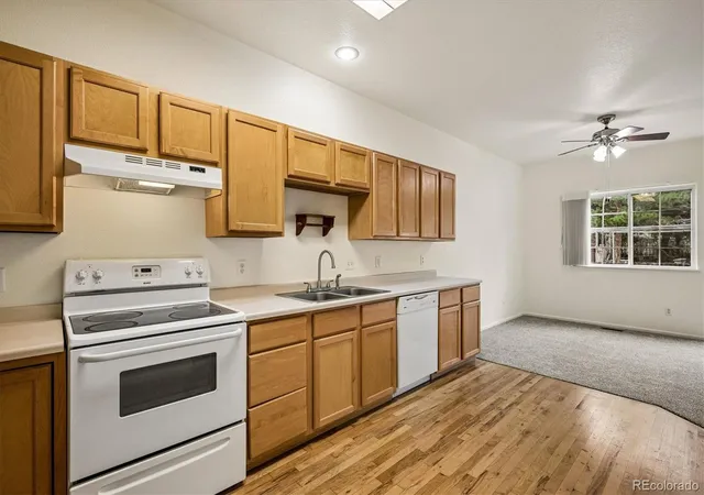 Photo 4 of Townhouse for sale at 4420 Jay St #C, Wheat Ridge, CO 80033 | MLS# 3562767 | Listing updated on 2026-09-30