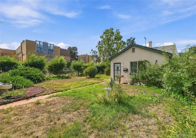 Photo 3 of Single family home for sale at 4207 Mariposa St, Denver, CO 80211 | MLS# 9790835 | Listing updated on 2026-09-18