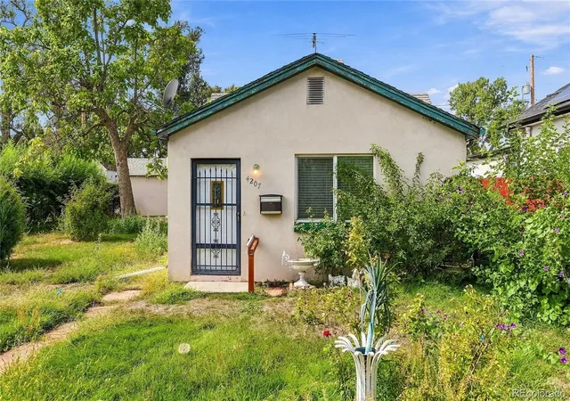 Photo 4 of Single family home for sale at 4207 Mariposa St, Denver, CO 80211 | MLS# 9790835 | Listing updated on 2026-09-18