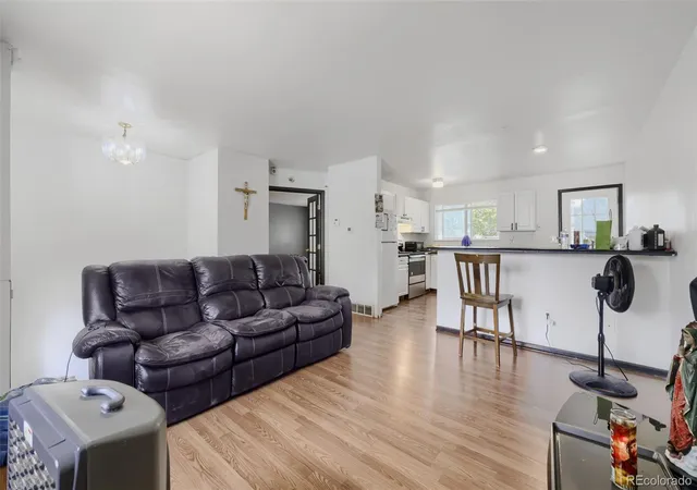 Photo 4 of Single family home for sale at 15684 E Bails Dr, Aurora, CO 80017 | MLS# 8263960 | Listing updated on 2026-09-23